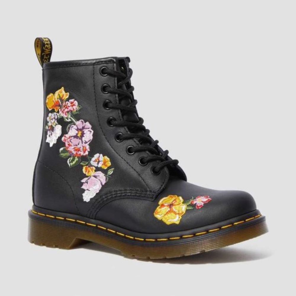 DR. MARTENS